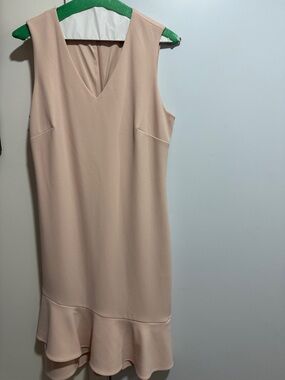 Calvin Klein size 6 Sleeveless V-Neck Ruffle Hem Dress - Blush Pink